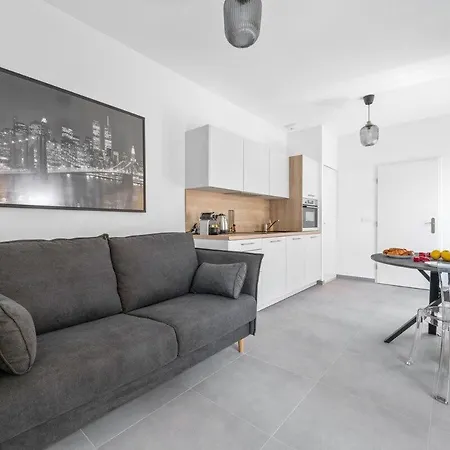 Le Val Dor - Calme - Grand Jardin - Parking Prive * Мантон