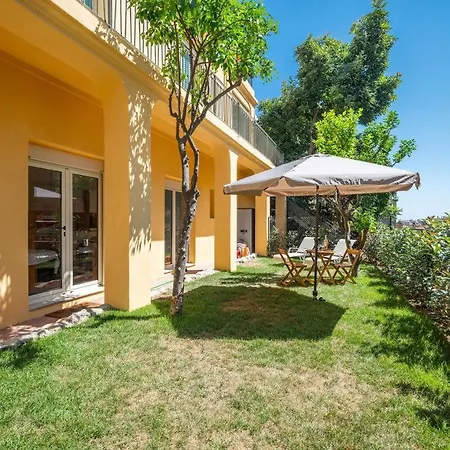 Le Val D'Or Calme Grand Jardin Parking Prive Casa de Férias Menton